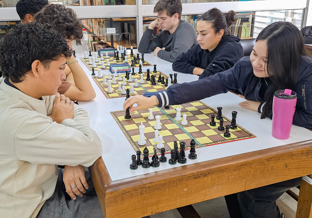 ajedrez biblioteca torneo amistoso junio2026 4x3 01