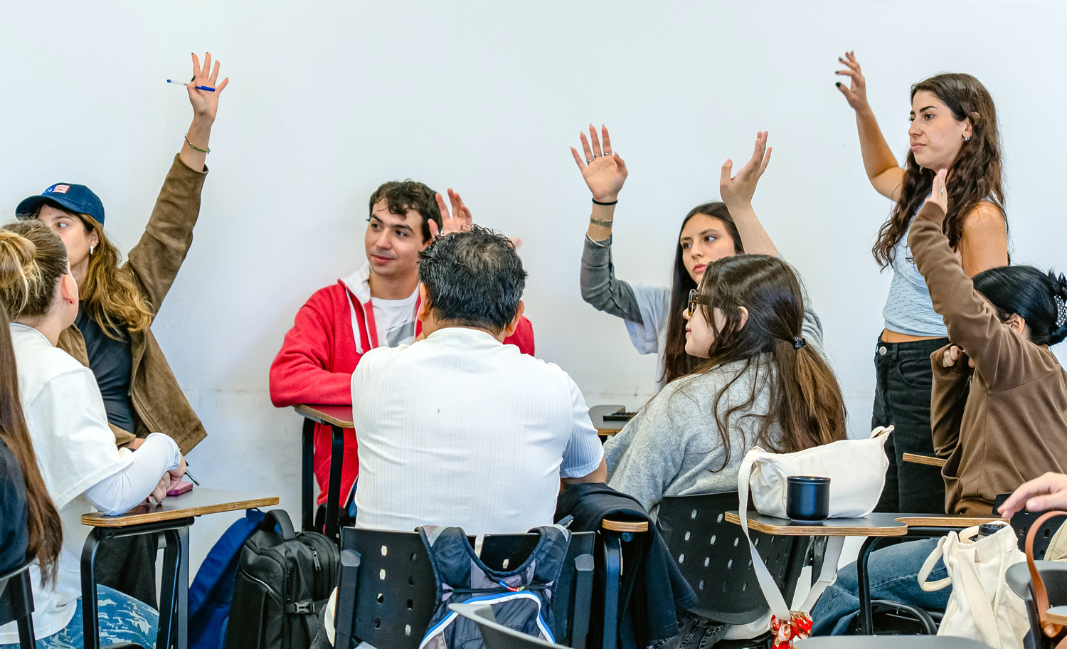 estudiantes clase grupo abril 2026 4x3 04