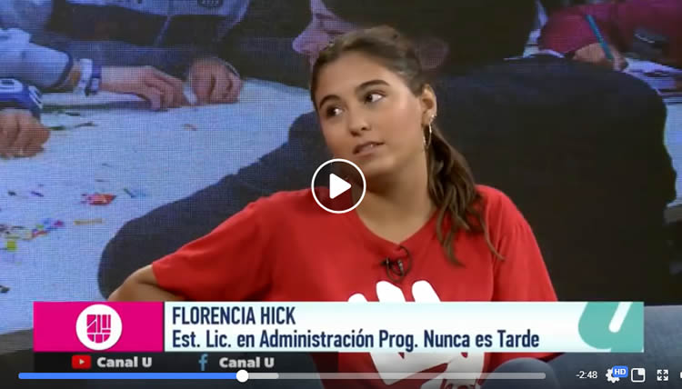 Reproductor de video con la estudiante Florencia Hick hablando