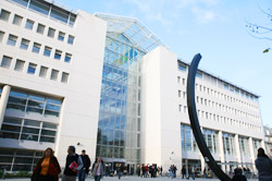 fachada de la universidad Ginebra