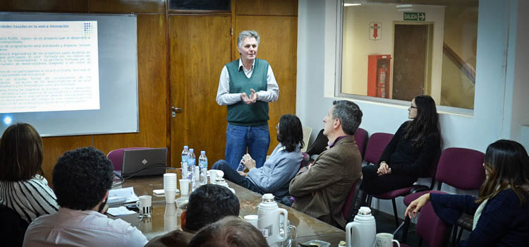 Imagen de un workshop del IEF con la exposición del doctor Jorge Motta