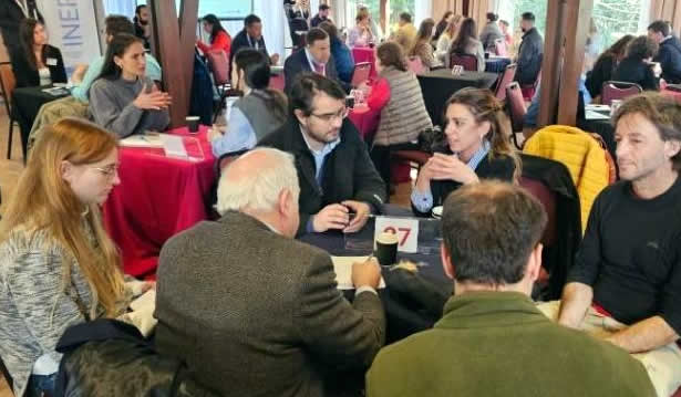 reunion academia empresas