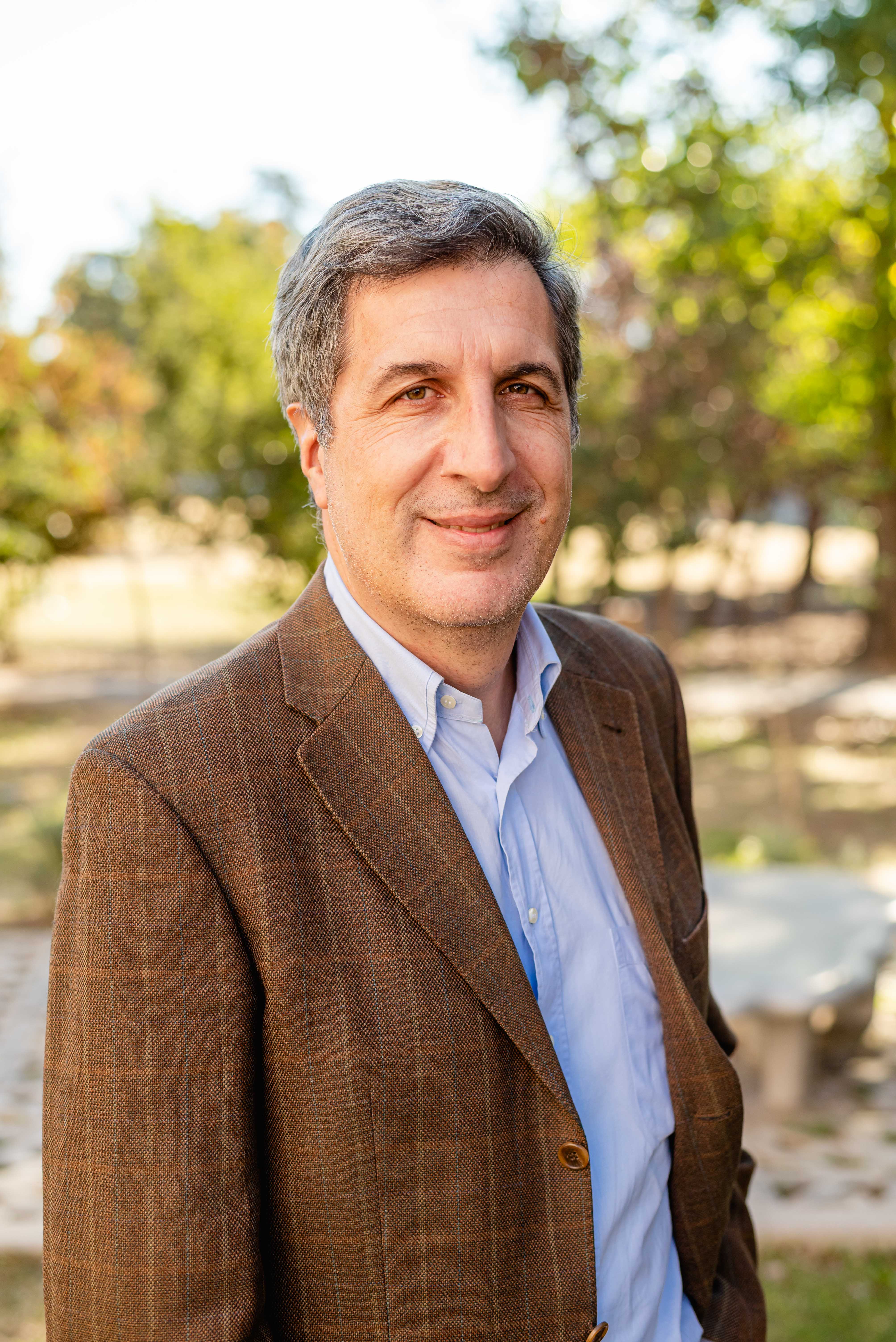 Facultad de Ciencias Económicas - Alejandro D. Jacobo