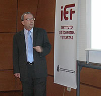 Jean-Marc Siröen en plena disertación - Foto: Marcelo Coser (IEF)